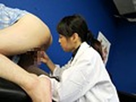 52歳のボクの主治医は喉を鳴らして飲んだ精子で患者のカラダを把握する　サンプル画像05